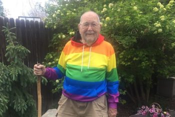 Idoso de 90 anos sai do armário e assume que é gay após ser incentivado pela filha